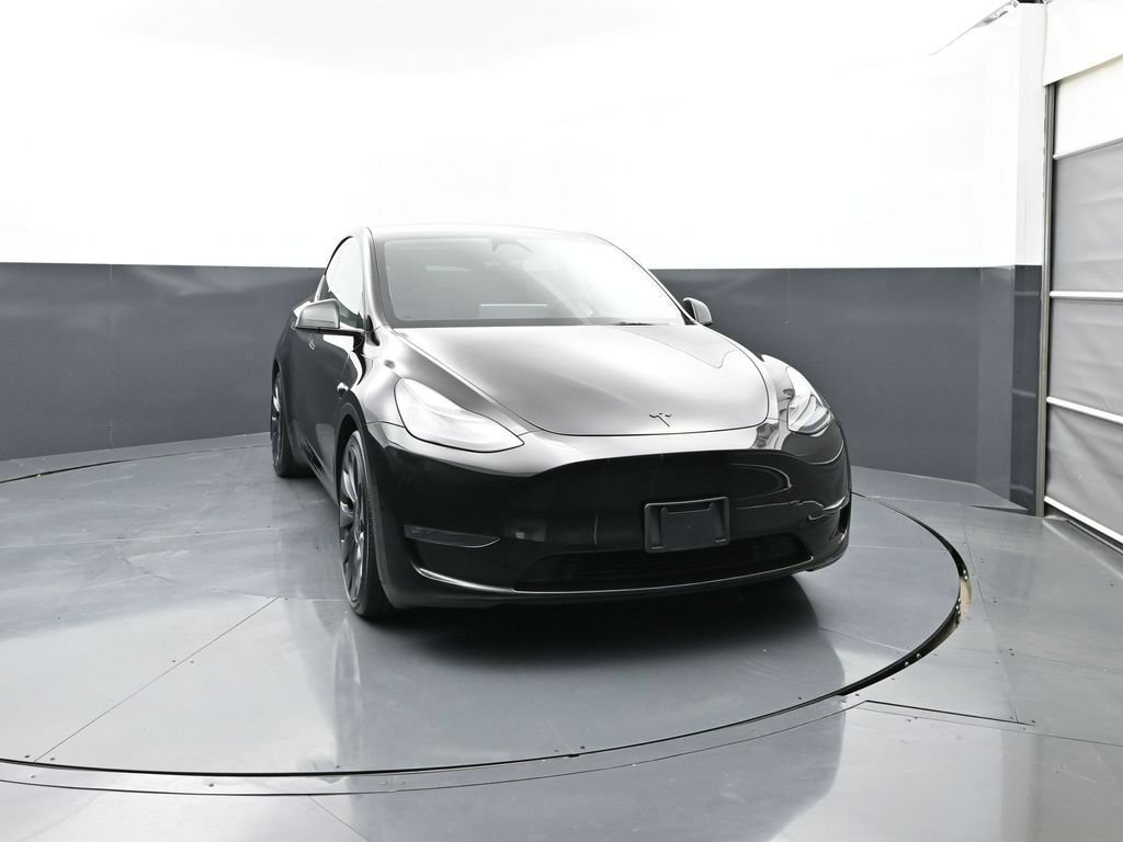 Used 2024 Tesla Model Y Performance AWD/4WD image 2
