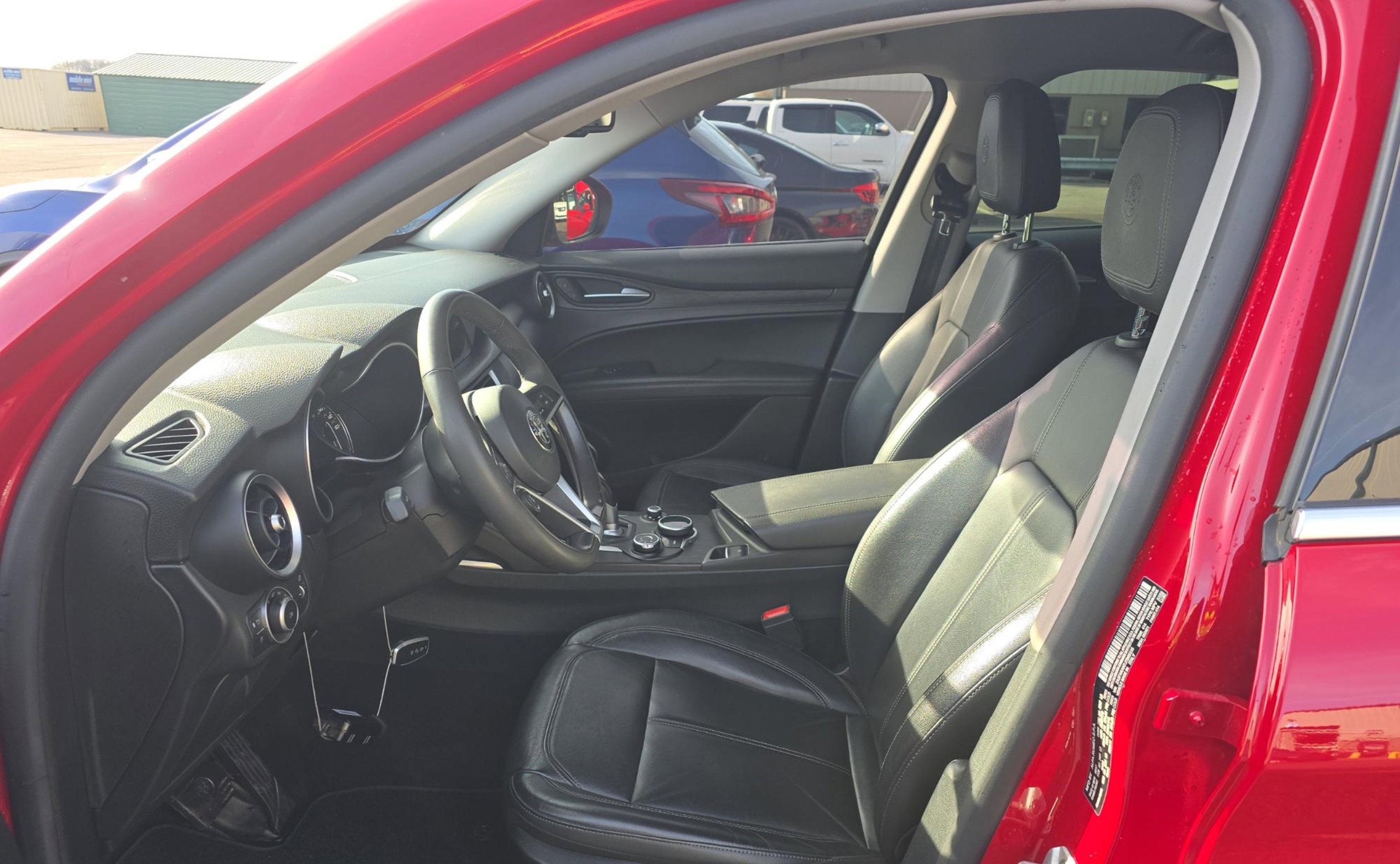 Used 2018 Alfa Romeo Stelvio image 6