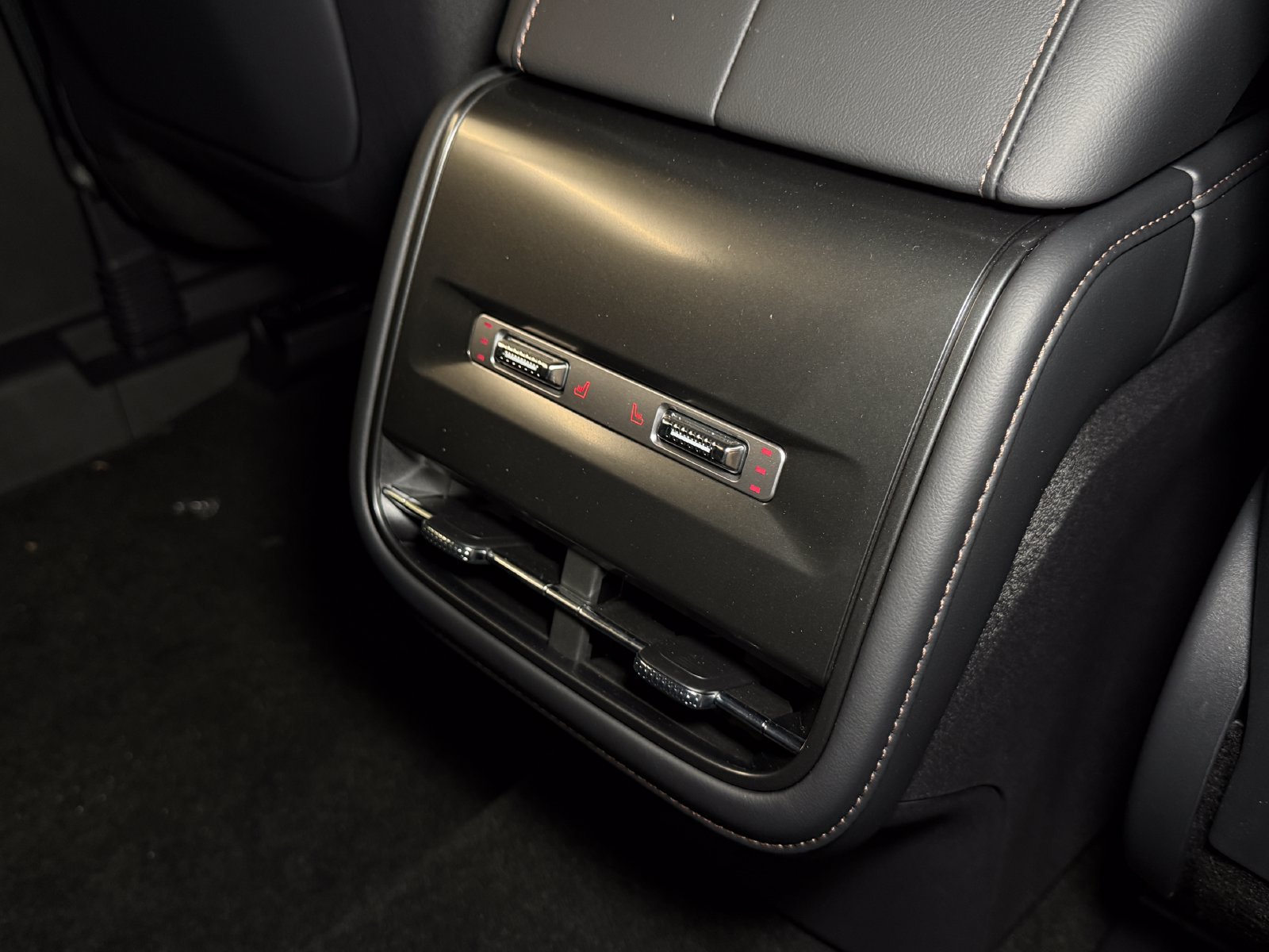 New 2026 Lincoln Nautilus Hybrid AWD/4WD image 16