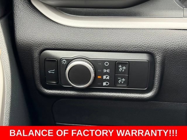 Used 2024 Ford Explorer XLT RWD image 20