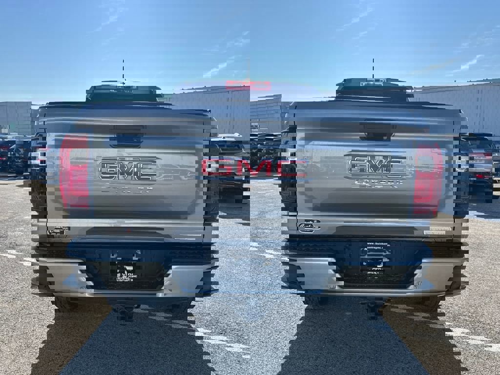 New 2026 GMC Canyon Elevation w/ Convenience Package image 4