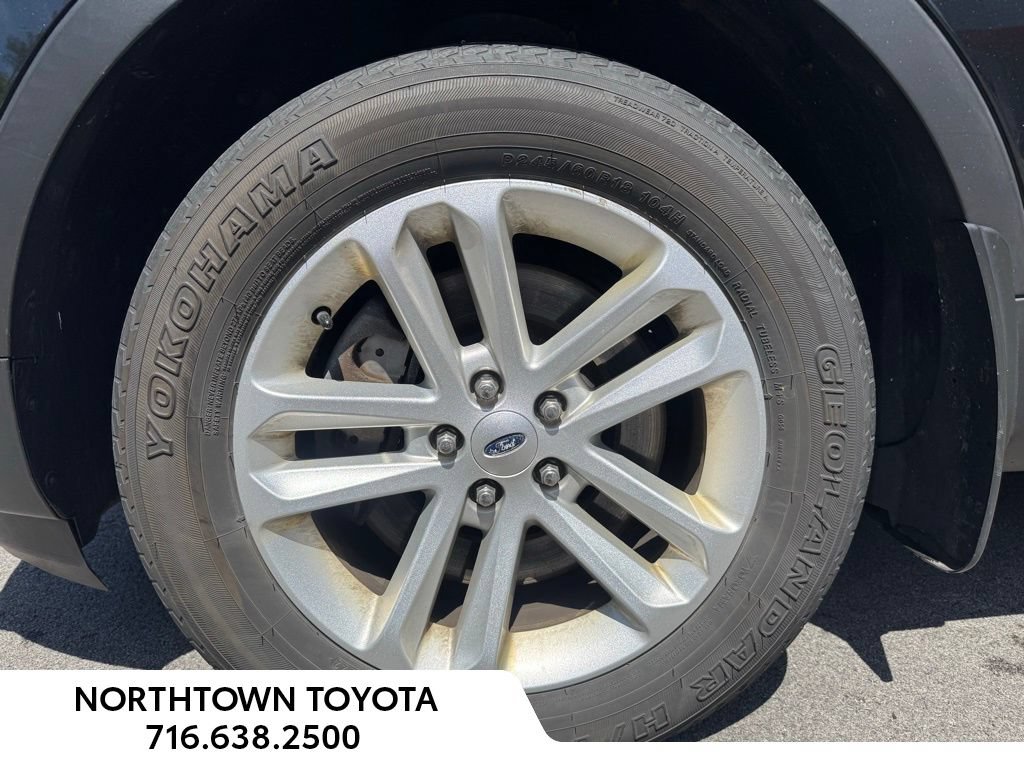 Used 2015 Ford Explorer XLT w/ Equipment Group 202B AWD/4WD image 25