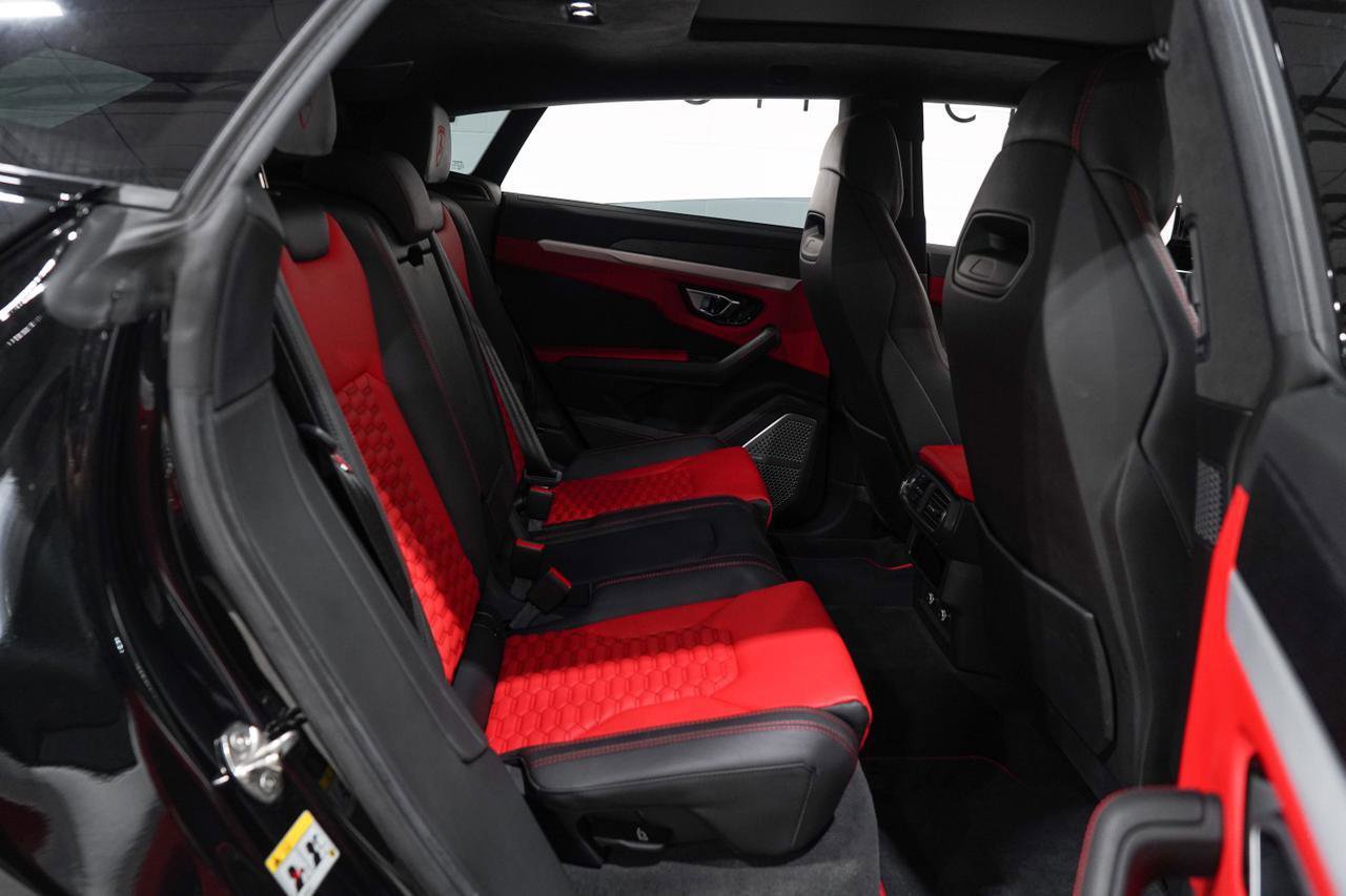Used 2020 Lamborghini Urus AWD/4WD image 18