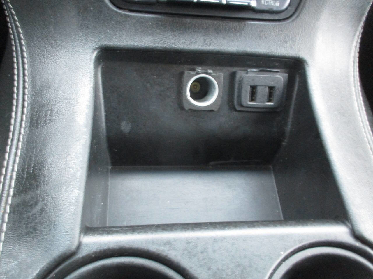 Used 2018 GMC Yukon XL SLE w/ SLE Value Package image 26