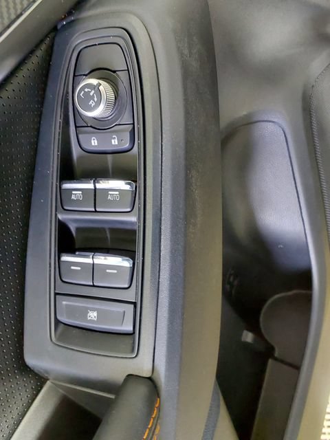 Used 2023 Subaru Crosstrek 2.5i Limited AWD/4WD image 18