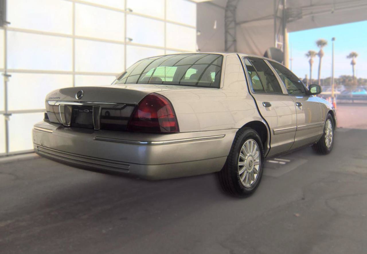 Used 2009 Mercury Grand Marquis LS RWD image 4