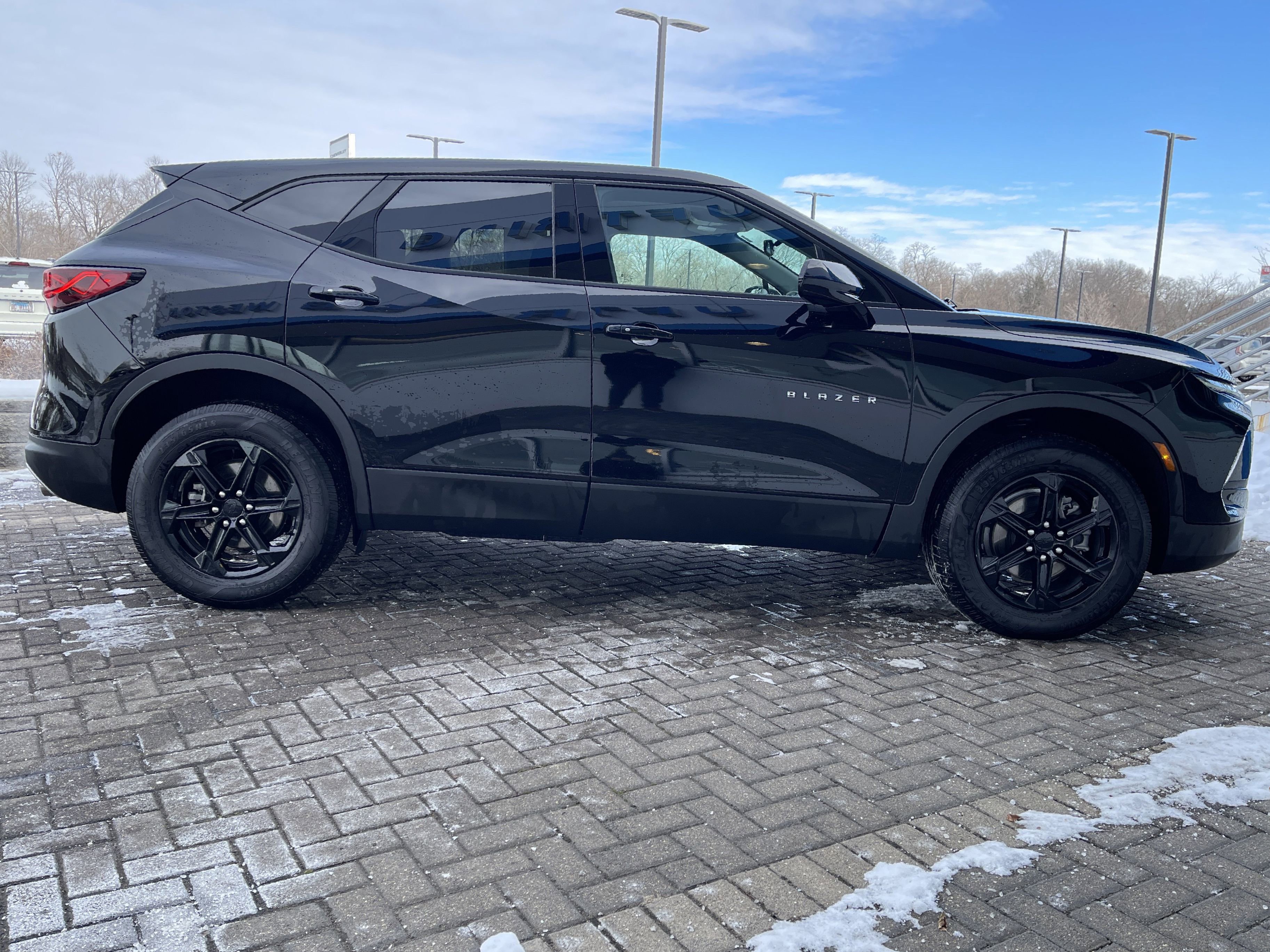 Used 2023 Chevrolet Blazer LT image 6