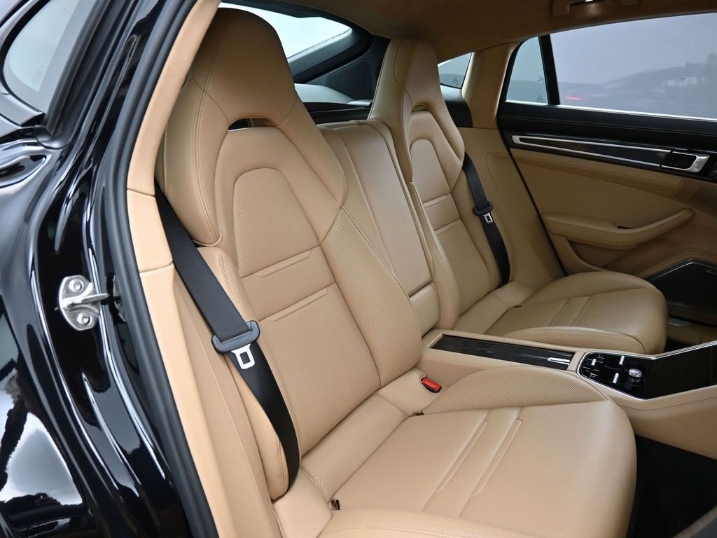Certified 2018 Porsche Panamera Turbo S image 28
