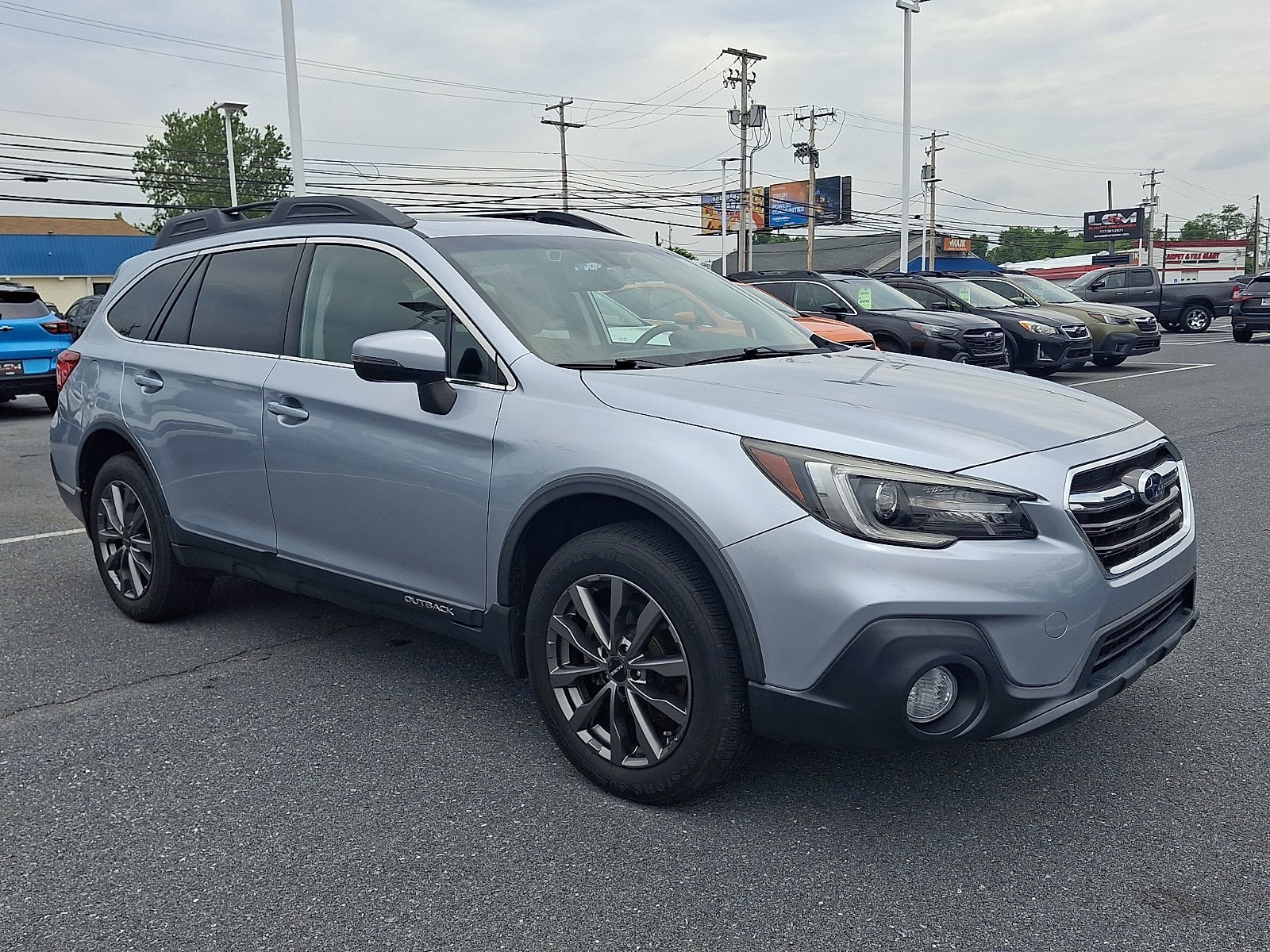 Used 2018 Subaru Outback 2.5i Limited AWD/4WD image 3
