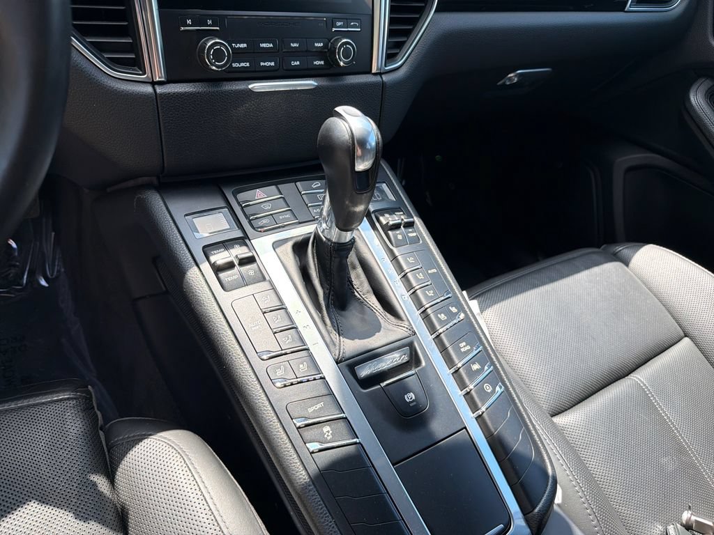 Used 2017 Porsche Macan S AWD/4WD image 30