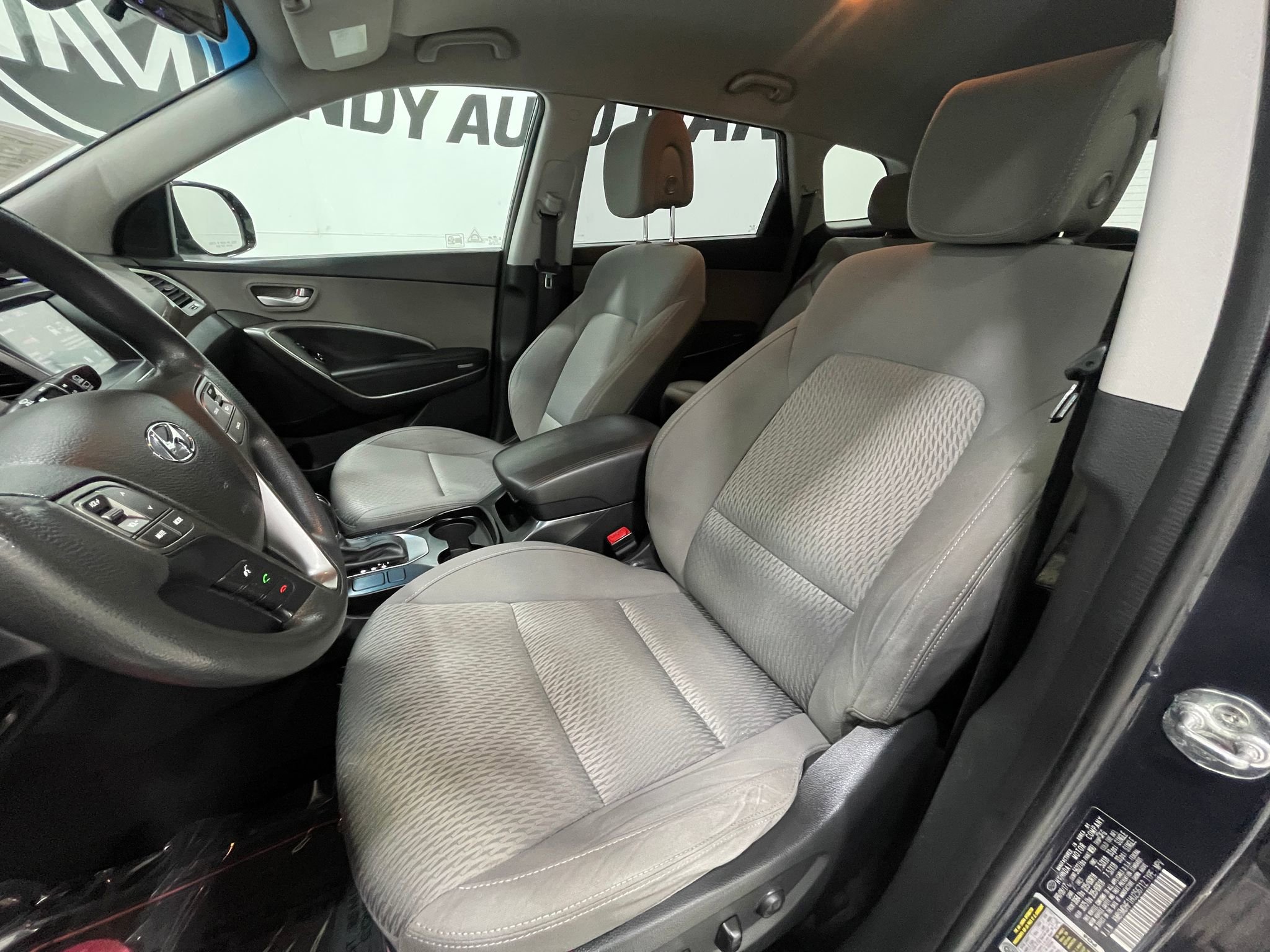 Used 2017 Hyundai Santa Fe SE w/ Cargo Package AWD/4WD image 12