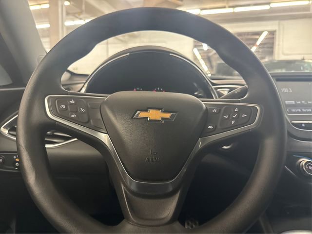 Used 2017 Chevrolet Malibu LT image 21