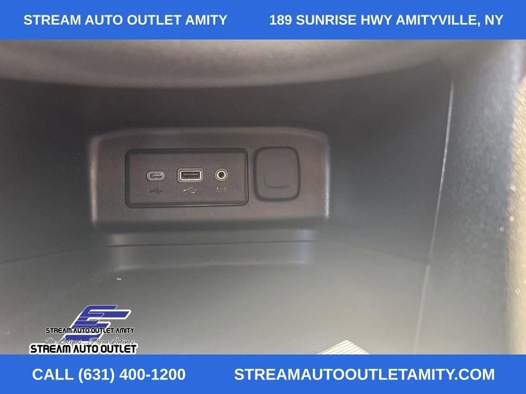Used 2022 Chevrolet Equinox RS image 34