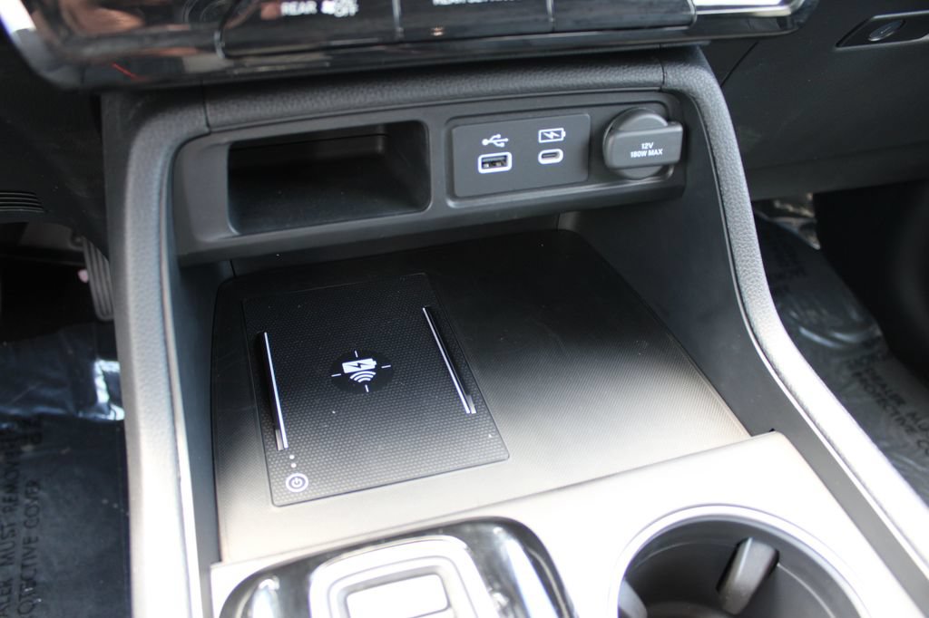 Certified 2025 Honda Pilot Touring image 25