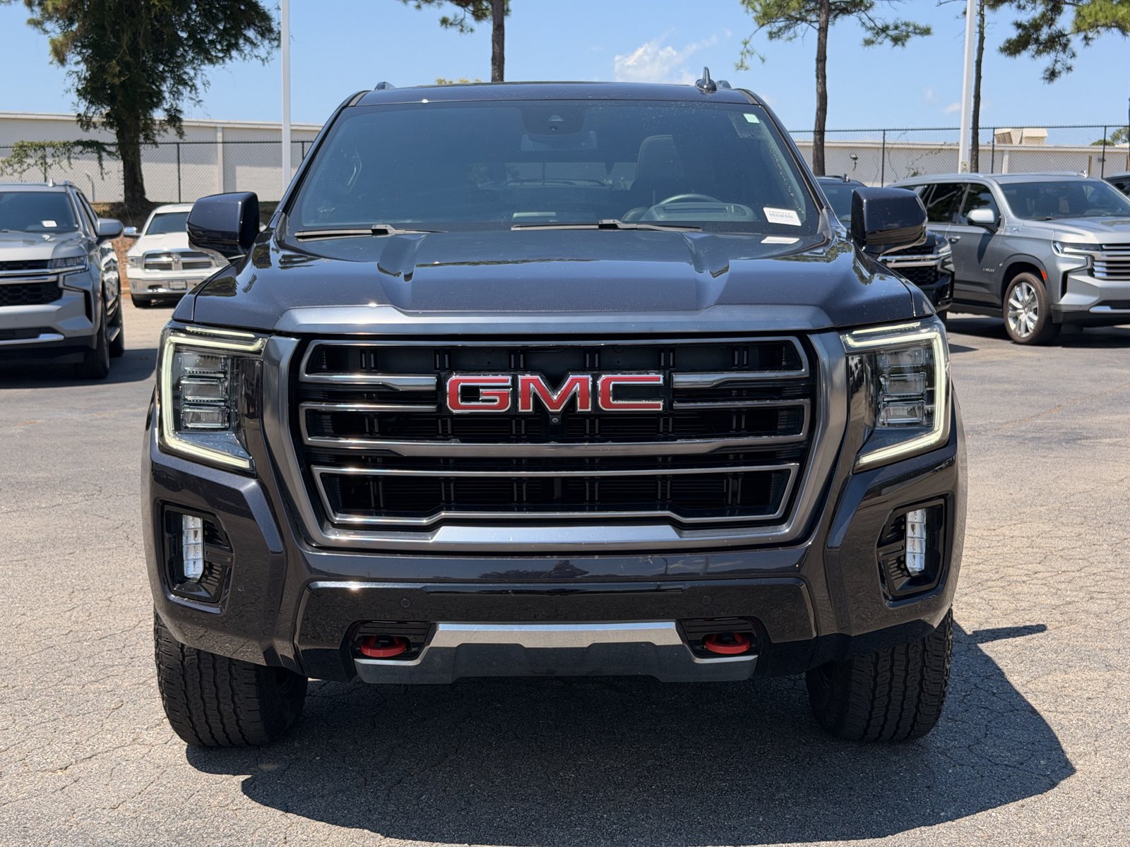 Used 2024 GMC Yukon AT4 w/ Technology Package AWD/4WD image 6