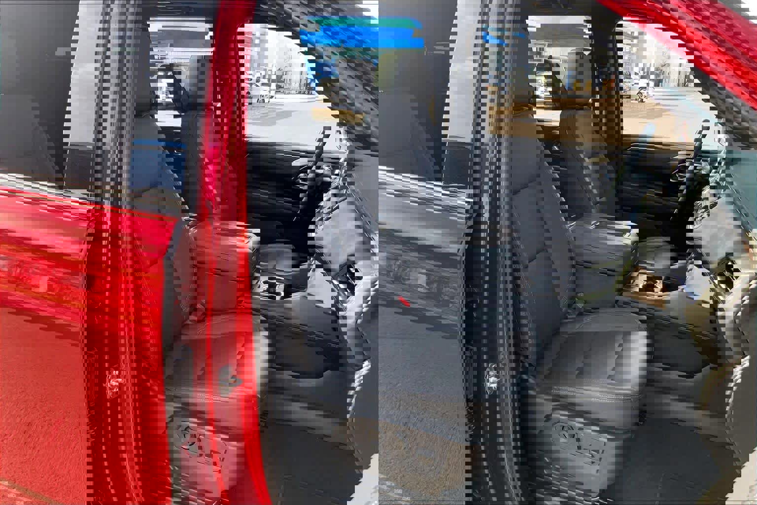 Certified 2024 Chevrolet Tahoe Z71 w/ Luxury Package image 8