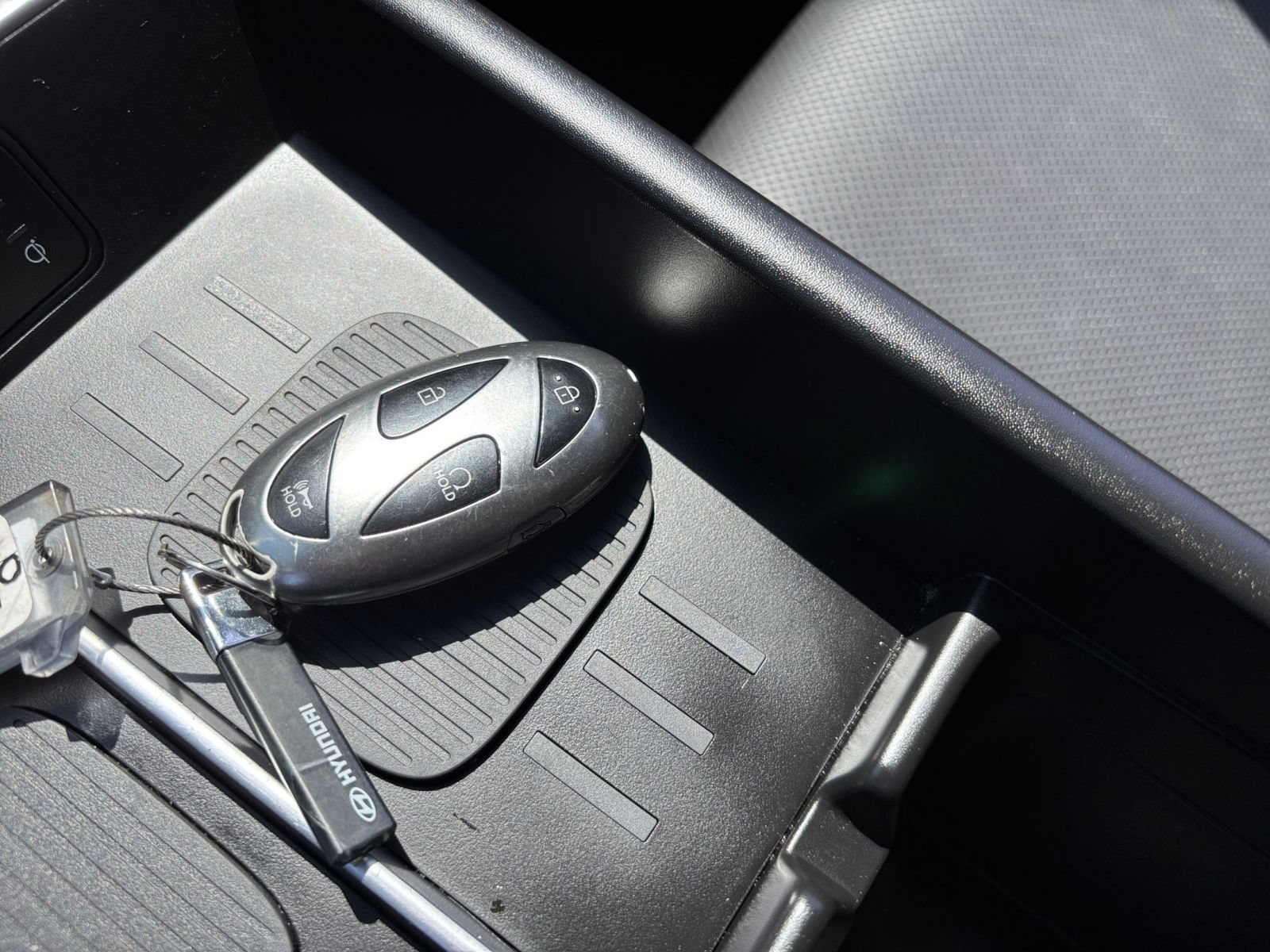 Used 2025 Hyundai Santa Fe SEL FWD image 21
