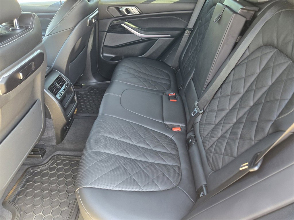 Used 2024 BMW X5 xDrive40i w/ M Sport Package image 32