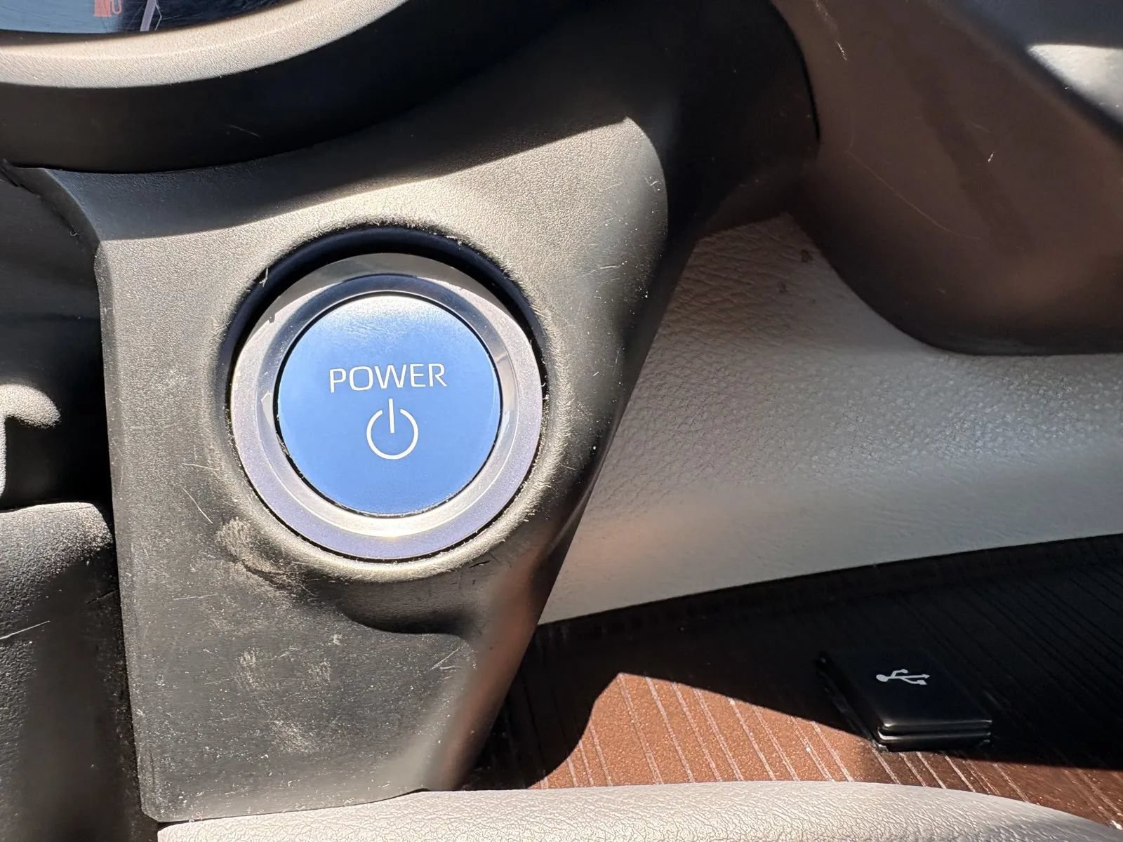 Used 2023 Toyota Sienna LE FWD image 16