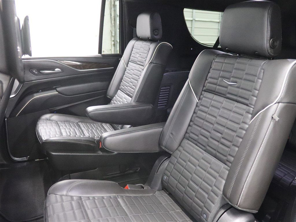 Used 2022 Cadillac Escalade ESV Sport Platinum AWD/4WD image 19