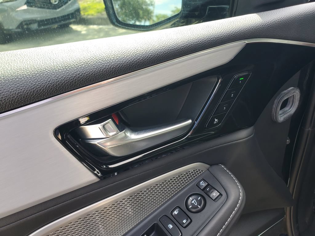 Certified 2024 Acura MDX w/ Technology Package FWD image 23