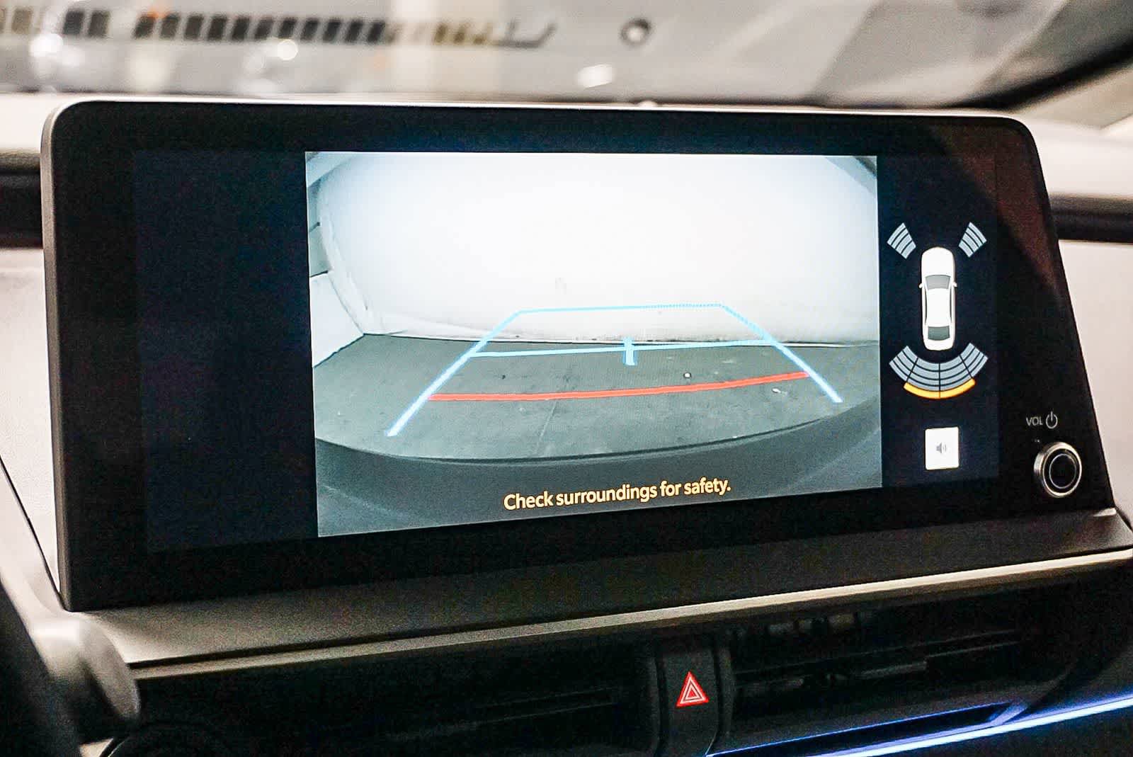 Used 2024 Toyota Prius XLE FWD image 24