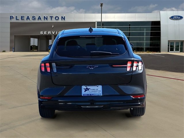 Used 2022 Ford Mustang Mach-E Premium image 4