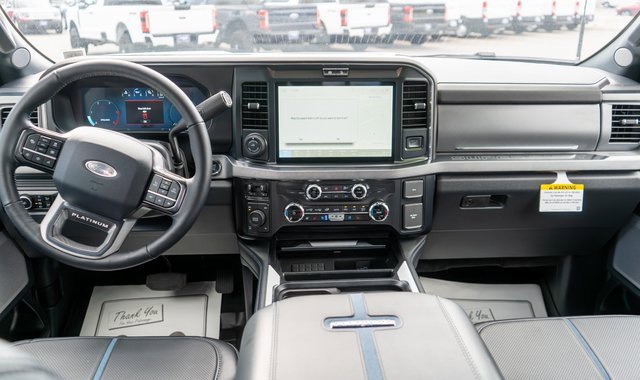 Used 2025 Ford F350 Platinum w/ FX4 Off-Road Package image 15