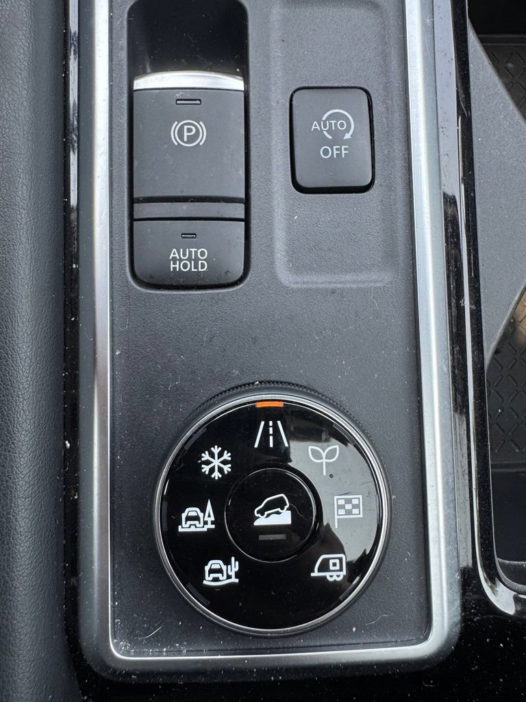 Used 2023 Nissan Pathfinder Platinum w/ Lighting Package (N93) AWD/4WD image 24