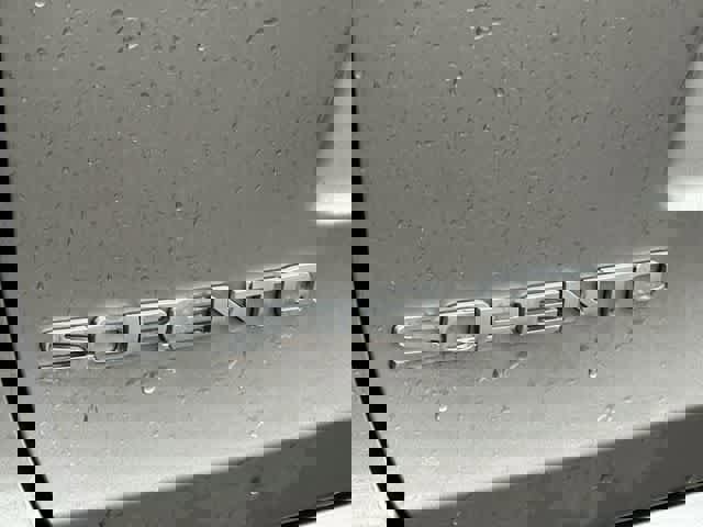 Used 2018 Kia Sorento LX image 17