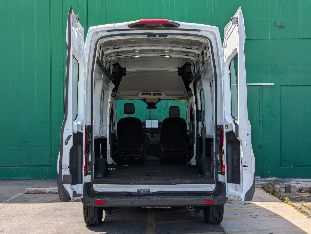 Used 2023 Ford E-Transit 148 High Roof image 16