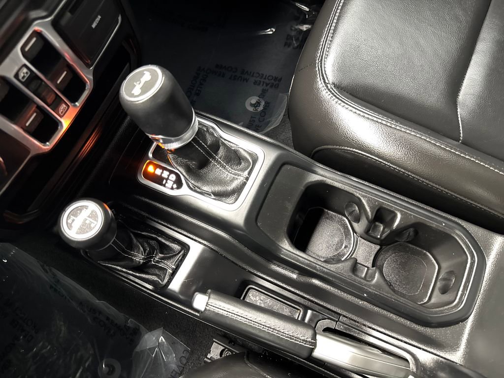 Used 2022 Jeep Wrangler Unlimited Sahara w/ Cold Weather Group image 67