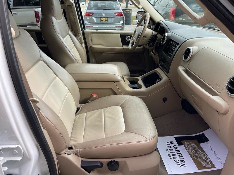 Used 2006 Ford Expedition Eddie Bauer image 40