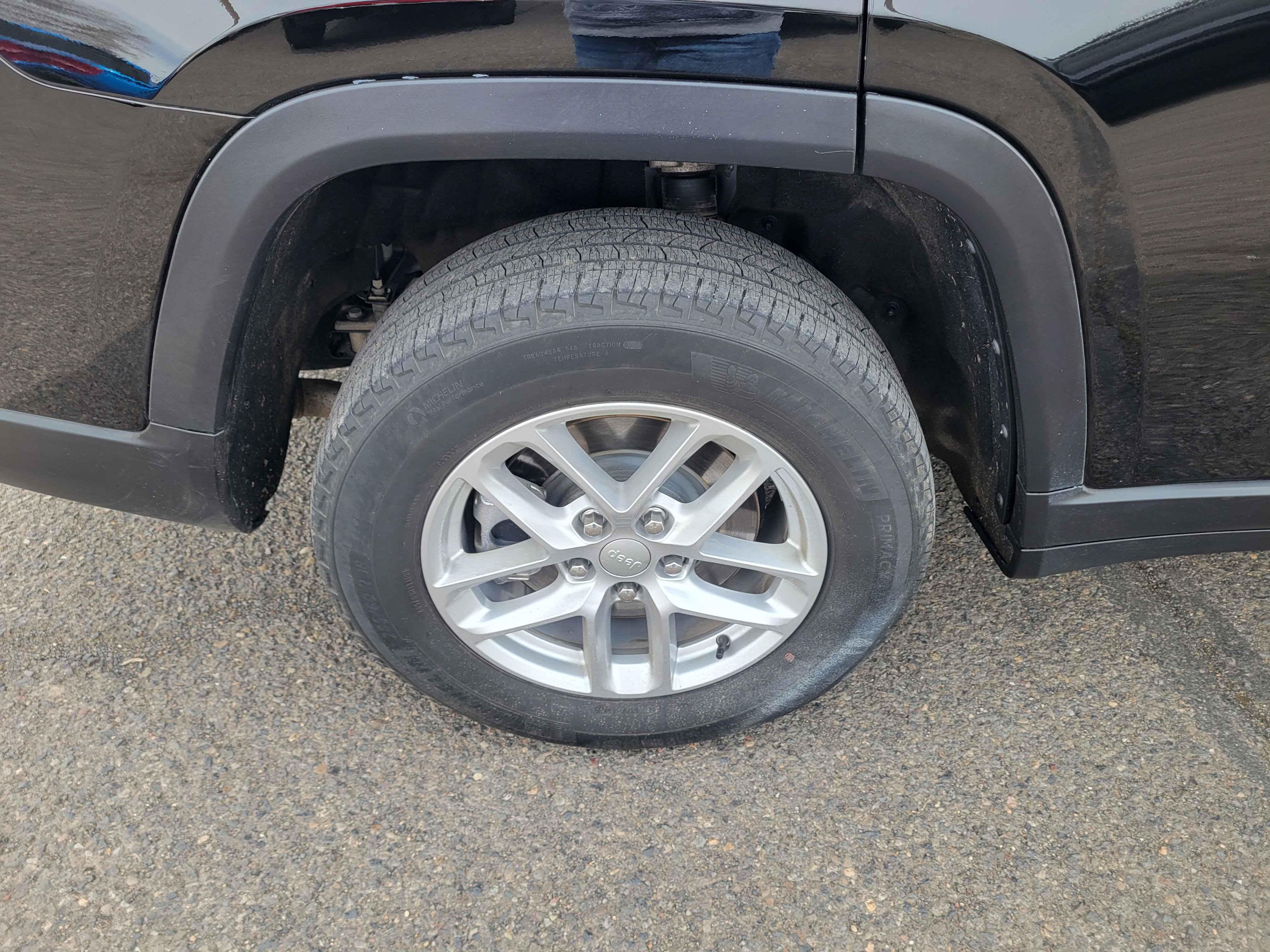 Used 2022 Jeep Grand Cherokee L Laredo w/ Luxury Tech Group I image 10