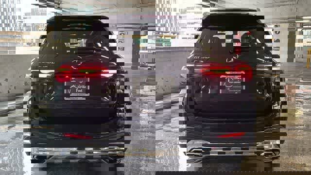 Certified 2026 Mercedes-Benz GLC 300 4MATIC image 8