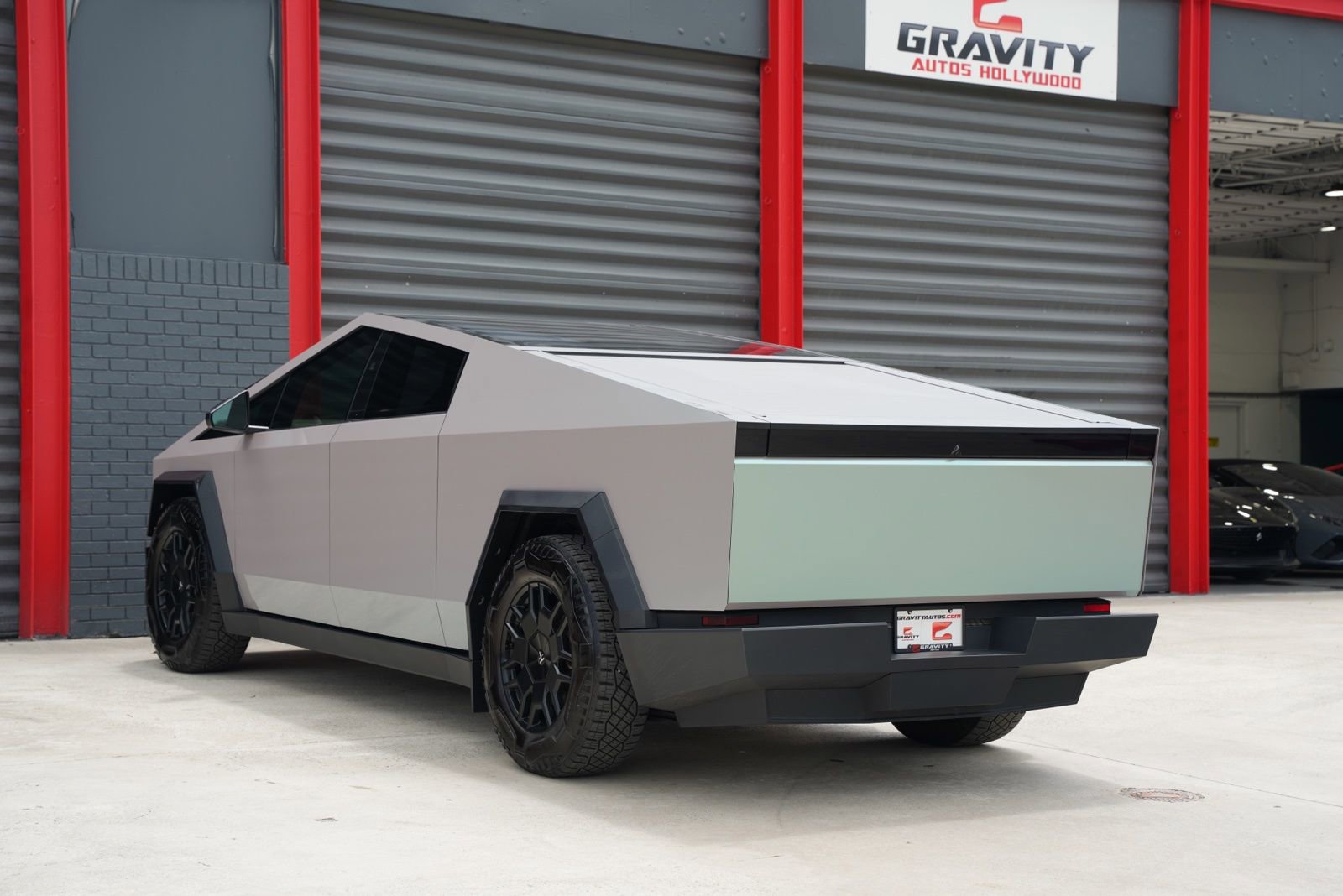 Used 2024 Tesla Cybertruck AWD Crew Cab image 12