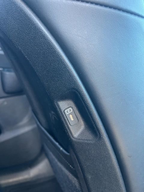 Used 2024 Kia Sorento S image 29