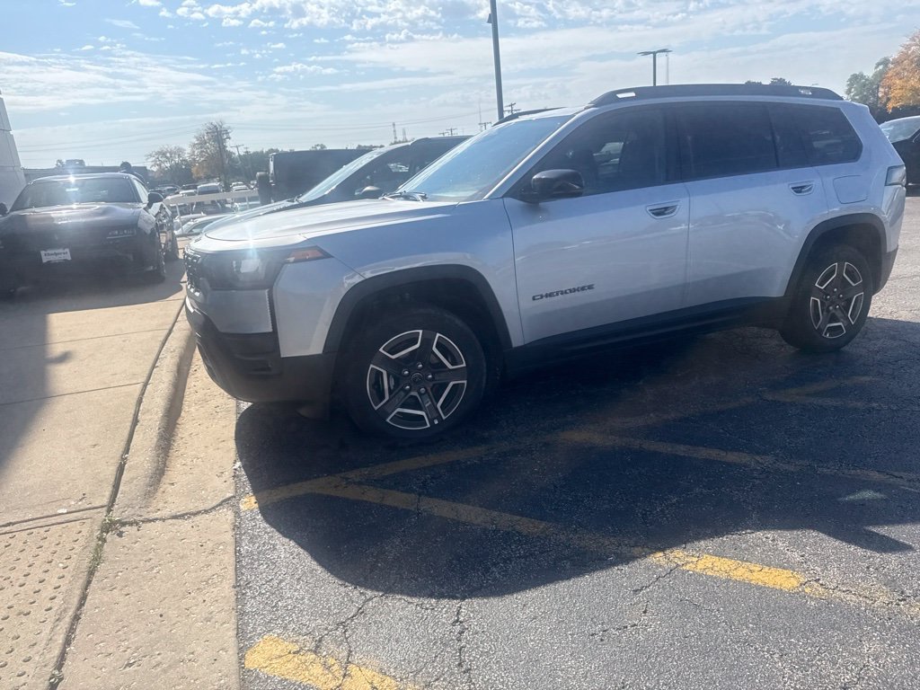 Used 2026 Jeep Cherokee Limited AWD/4WD image 9