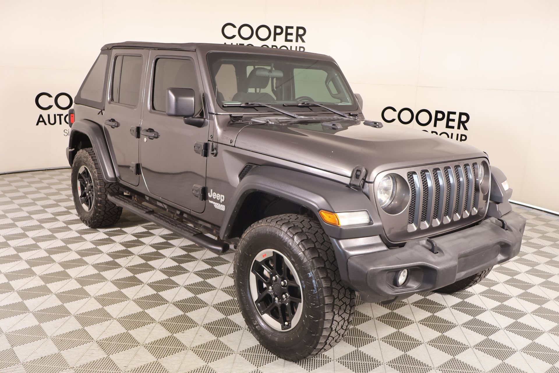 Used 2019 Jeep Wrangler Unlimited Sport S AWD/4WD image 1