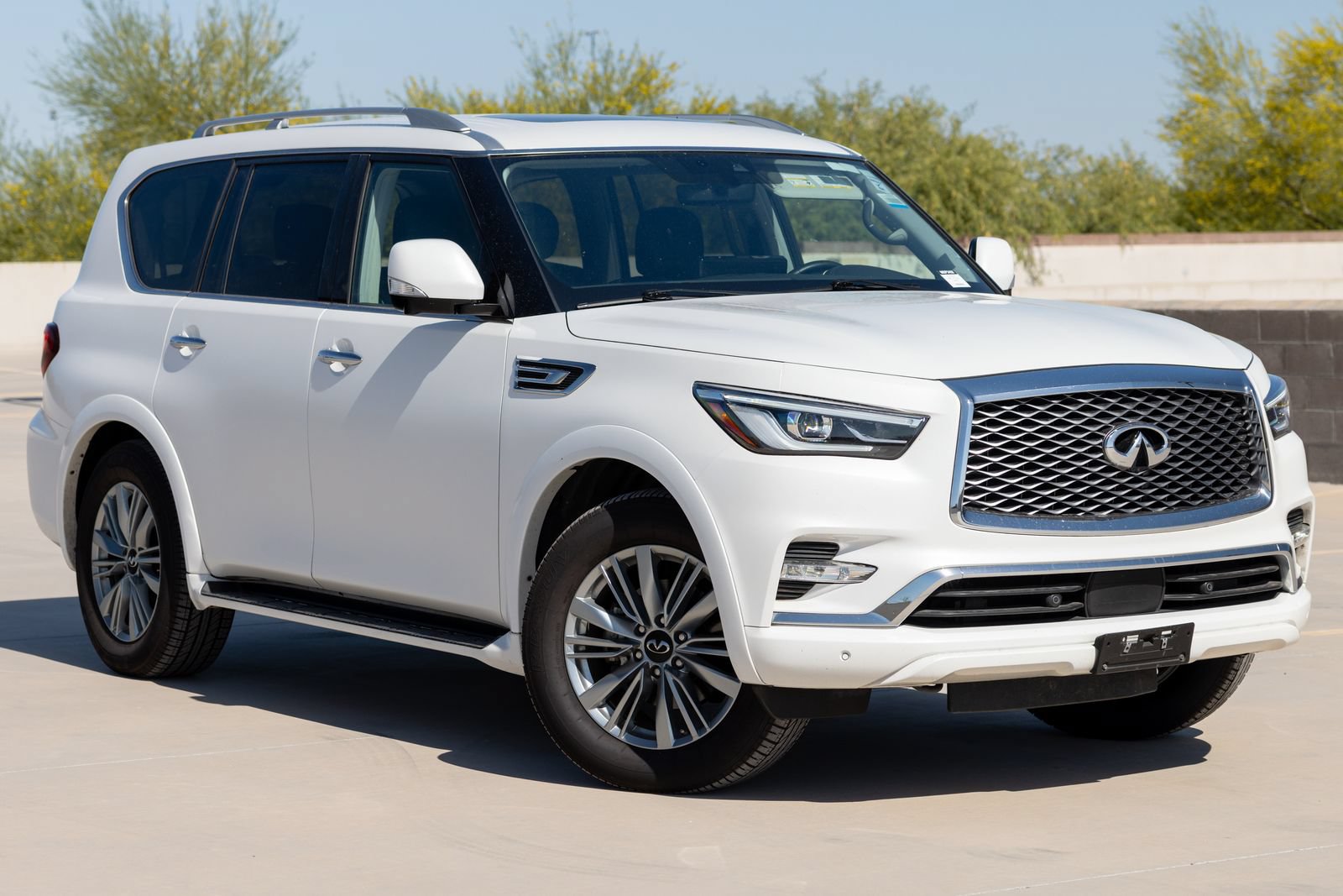 Used 2024 INFINITI QX80 Luxe AWD/4WD image 1