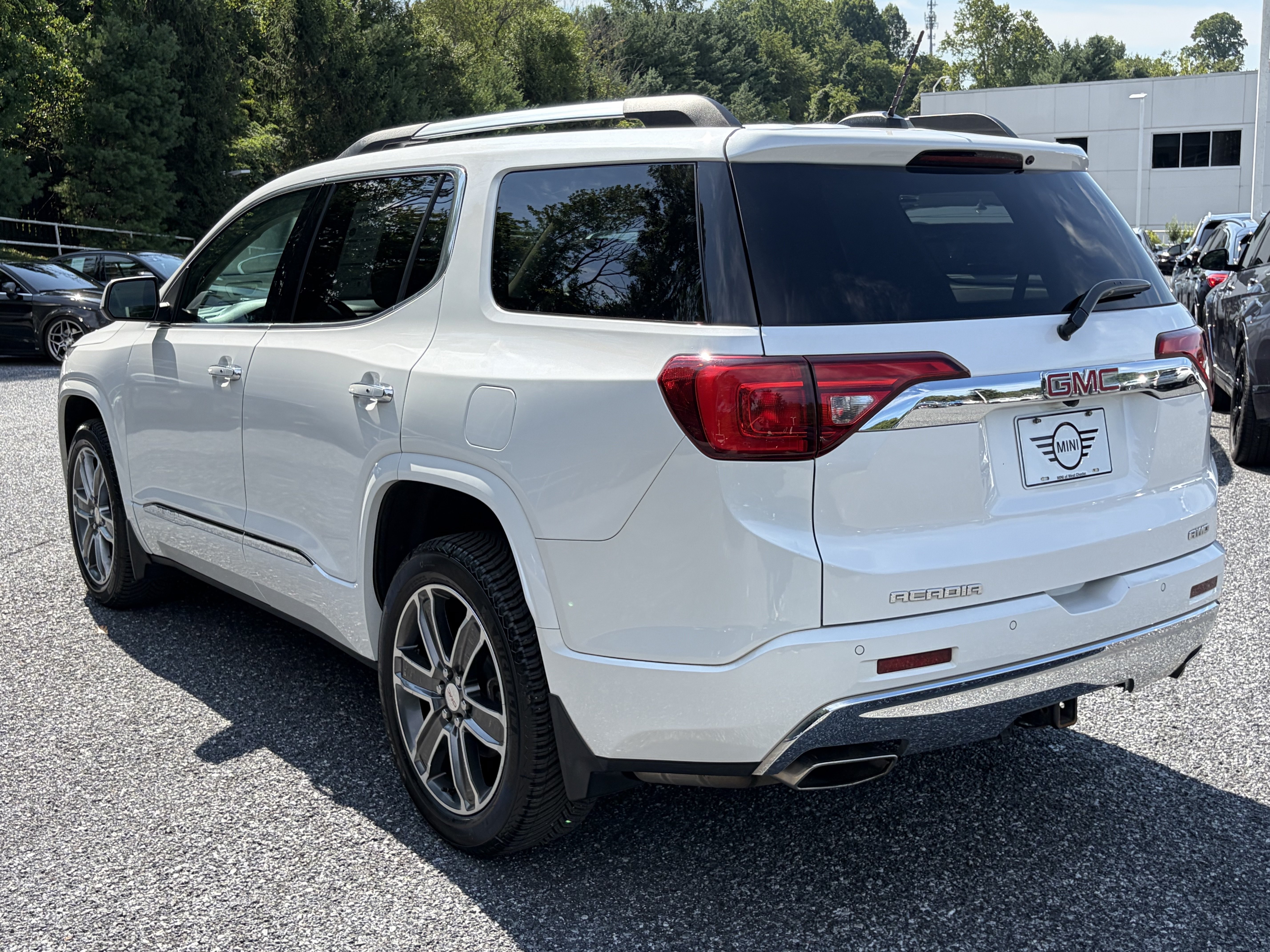 Used 2018 GMC Acadia Denali w/ LPO, Protection Package AWD/4WD image 5