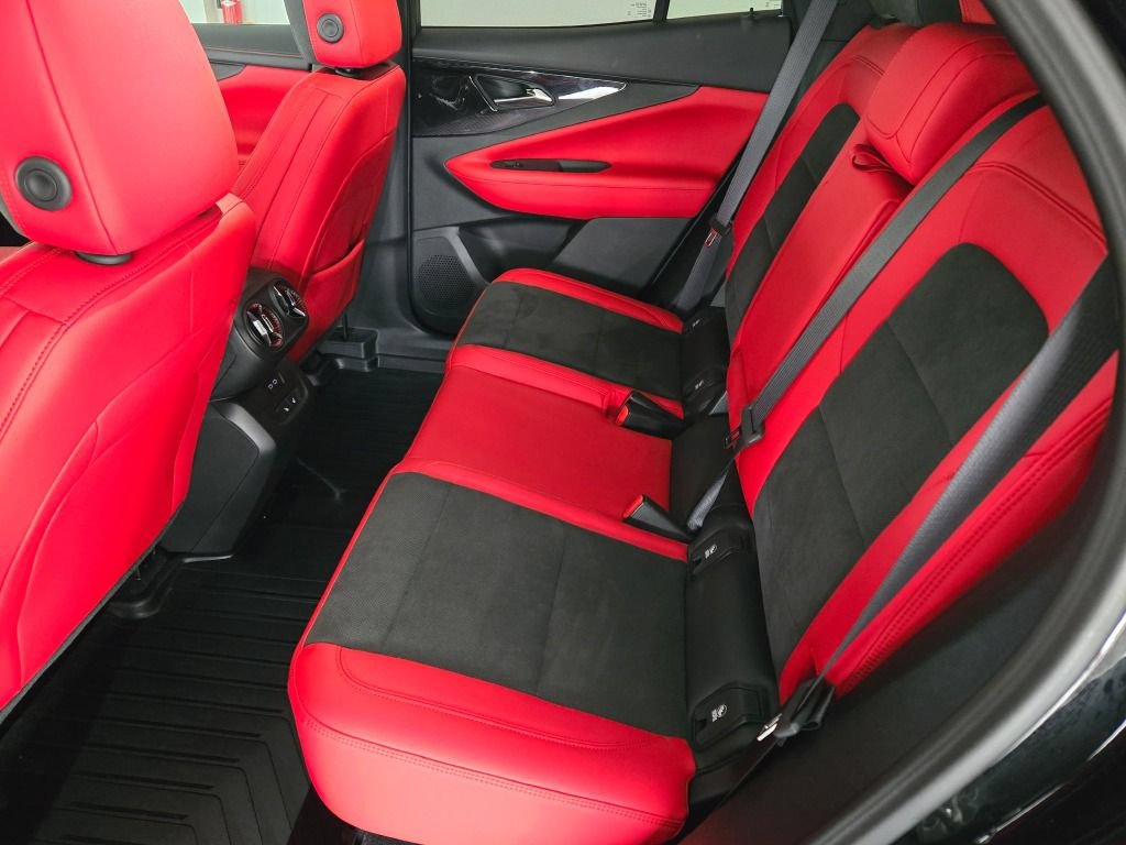 Certified 2025 Chevrolet Blazer EV RS AWD/4WD image 17