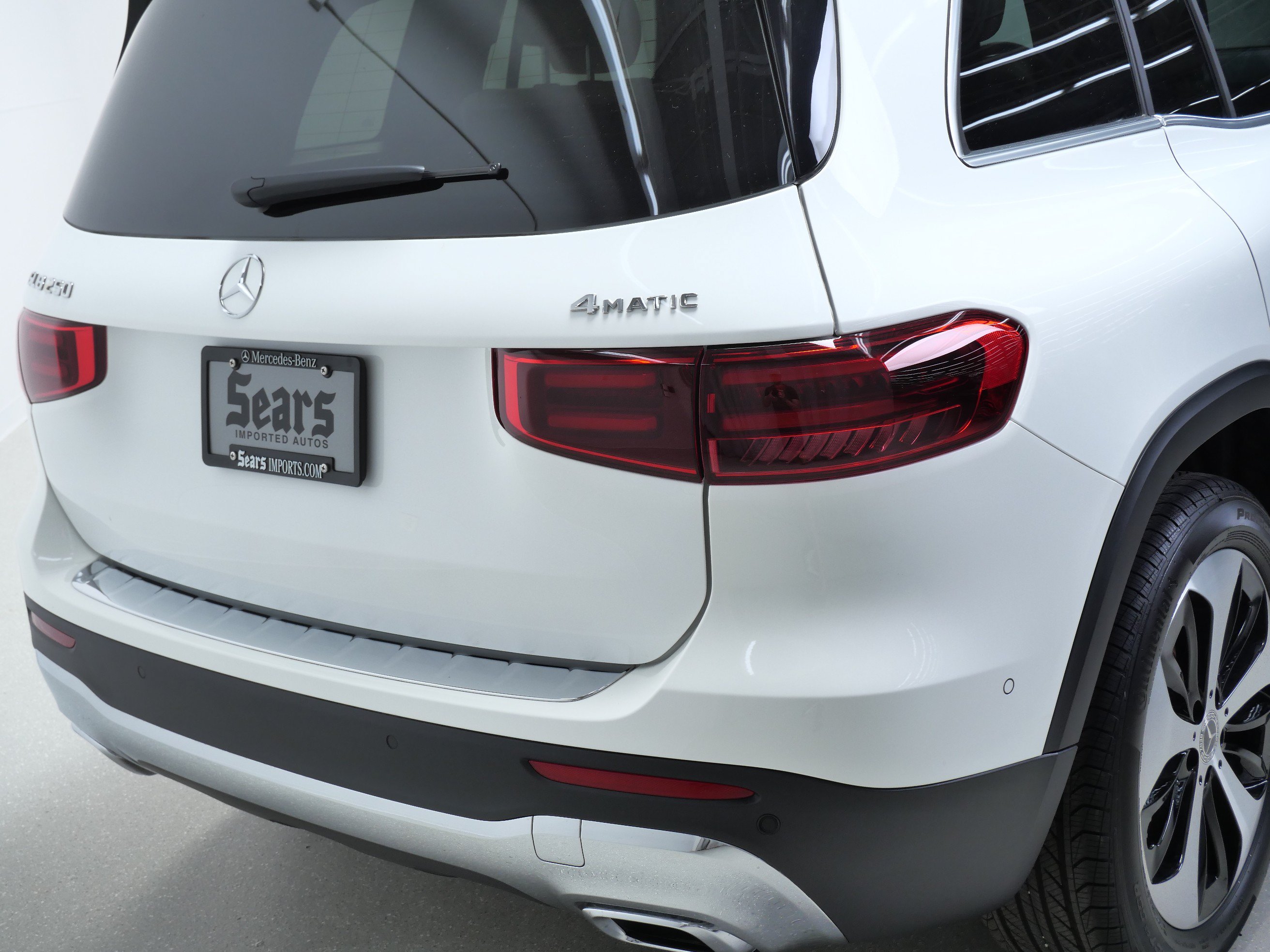 New 2026 Mercedes-Benz GLB 250 4MATIC image 5