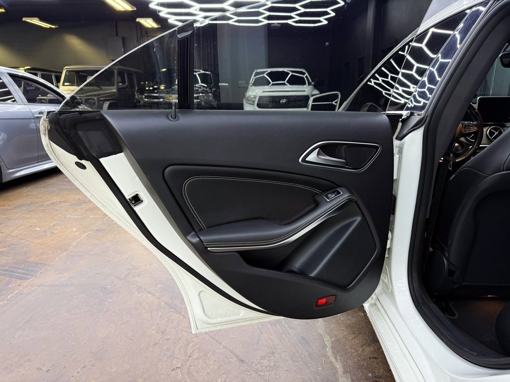 Used 2016 Mercedes-Benz CLA 250 image 18
