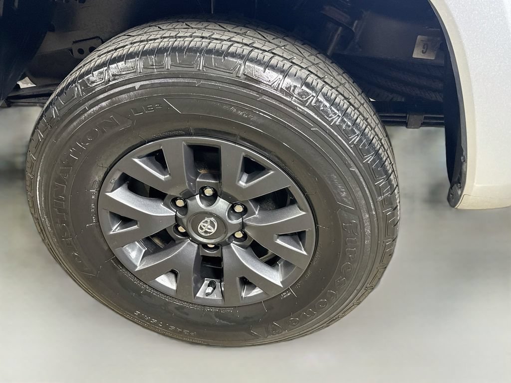 Certified 2023 Toyota Tacoma SR5 w/ Technology Package AWD/4WD image 27
