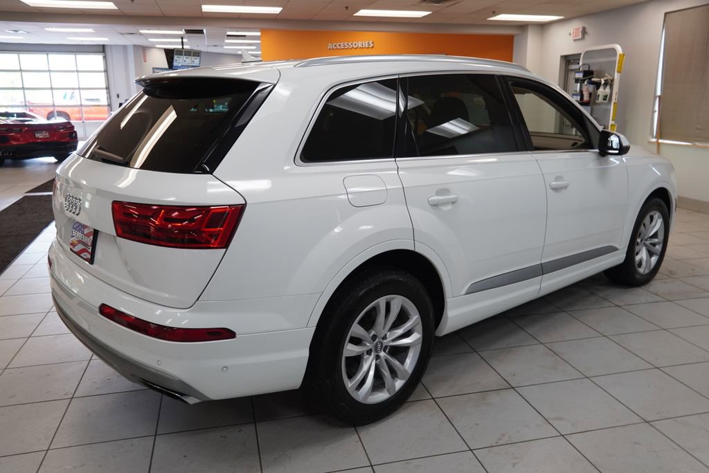 Used 2019 Audi Q7 3.0T Premium Plus w/ Premium Plus Package AWD/4WD image 13
