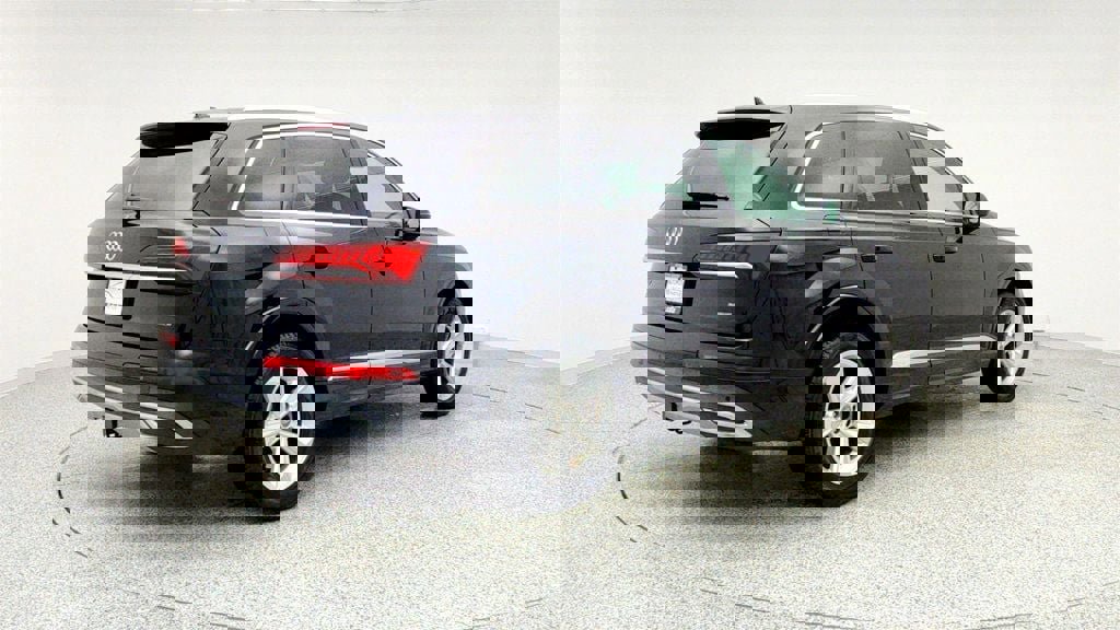 Used 2020 Audi Q7 3.0T Premium w/ Convenience Package image 5