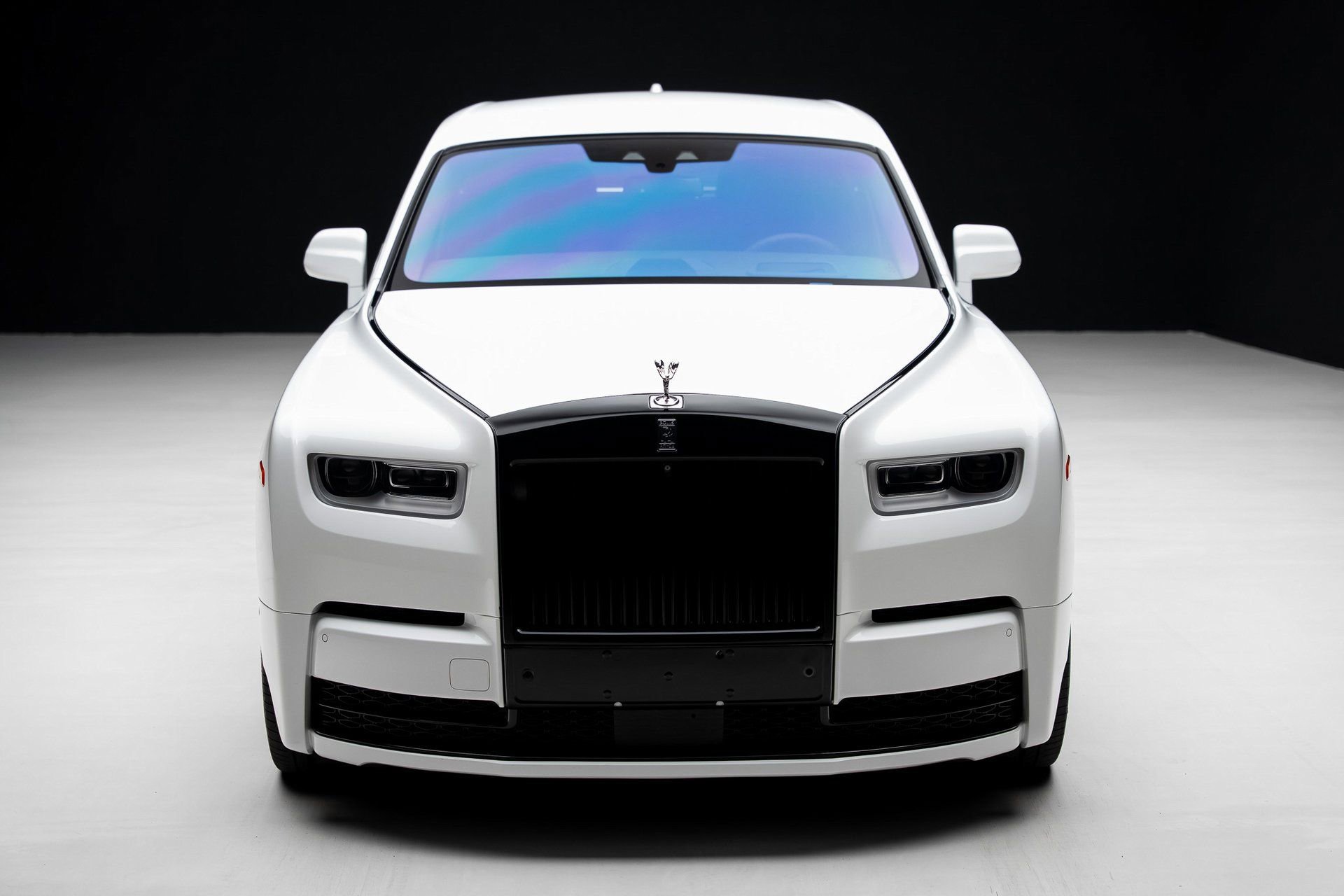 Used 2018 Rolls-Royce Phantom Sedan image 7