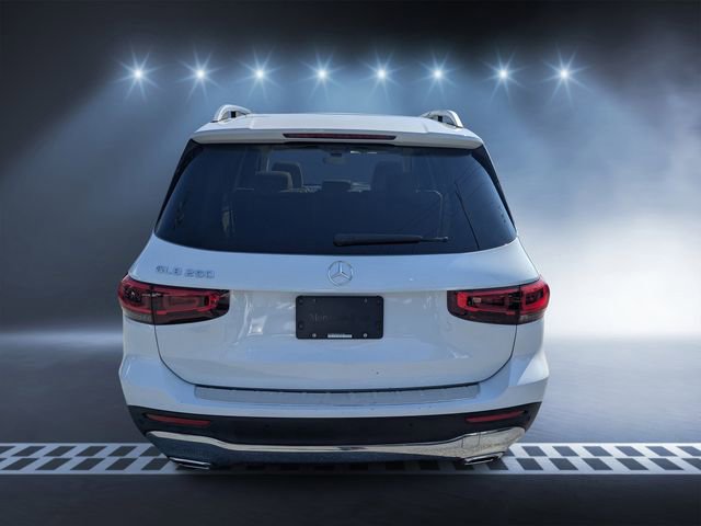 Used 2022 Mercedes-Benz GLB 250 w/ Premium Package Lite image 4