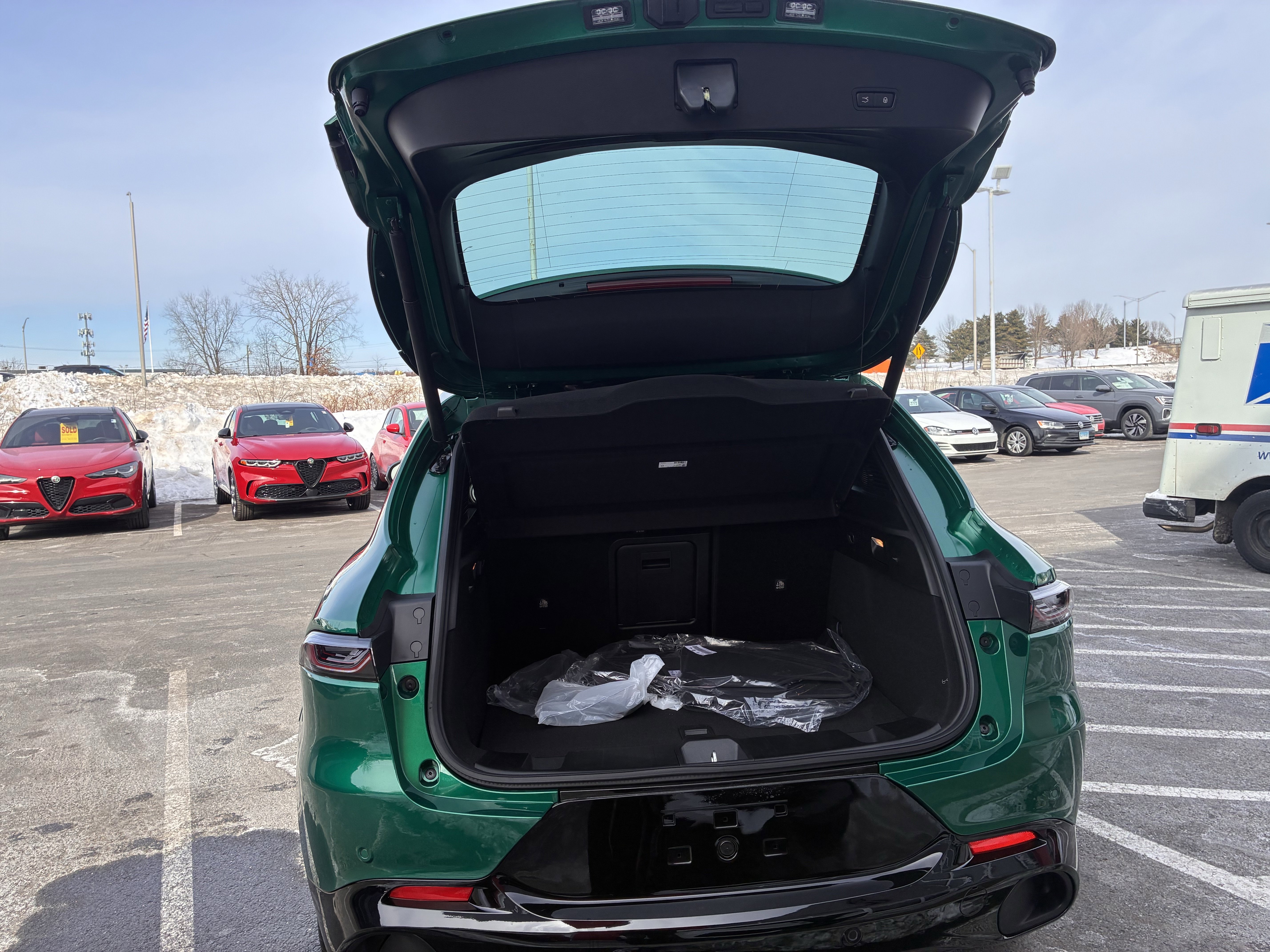 New 2026 Alfa Romeo Tonale Veloce w/ Quick Order Package 23H Volce image 32